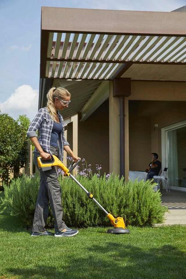 STIGA GARDEN Akku-Rasentrimmer »GT 100e«, 25 cm Arbeitsbreite Faden, mit Akku 20V/2Ah und Ladegerät