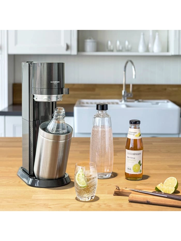 SodaStream DUO Vorteilspack black | Wasseraufbereiter | Schwarz | Edelstahl | 2x Glasflaschen | 1x Kunststoffflasche | Trinkwassersprudler |  CO2-Zylinder für ca. 60 Liter 