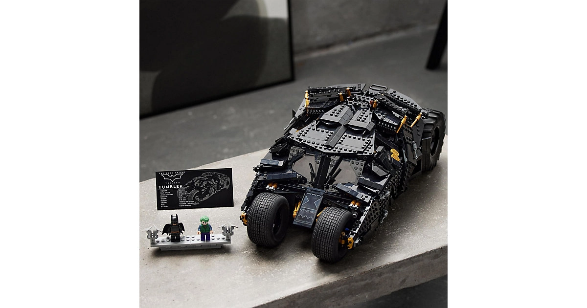 LEGO® DC Comics Super Heroes Batmobile Tumbler 76240