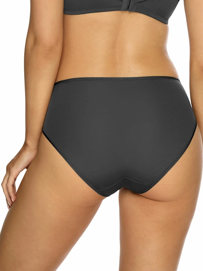 Viania, Slip Betty