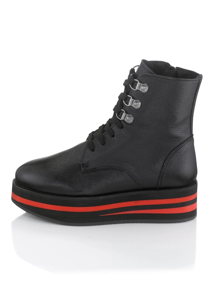 Alba Moda, Boot