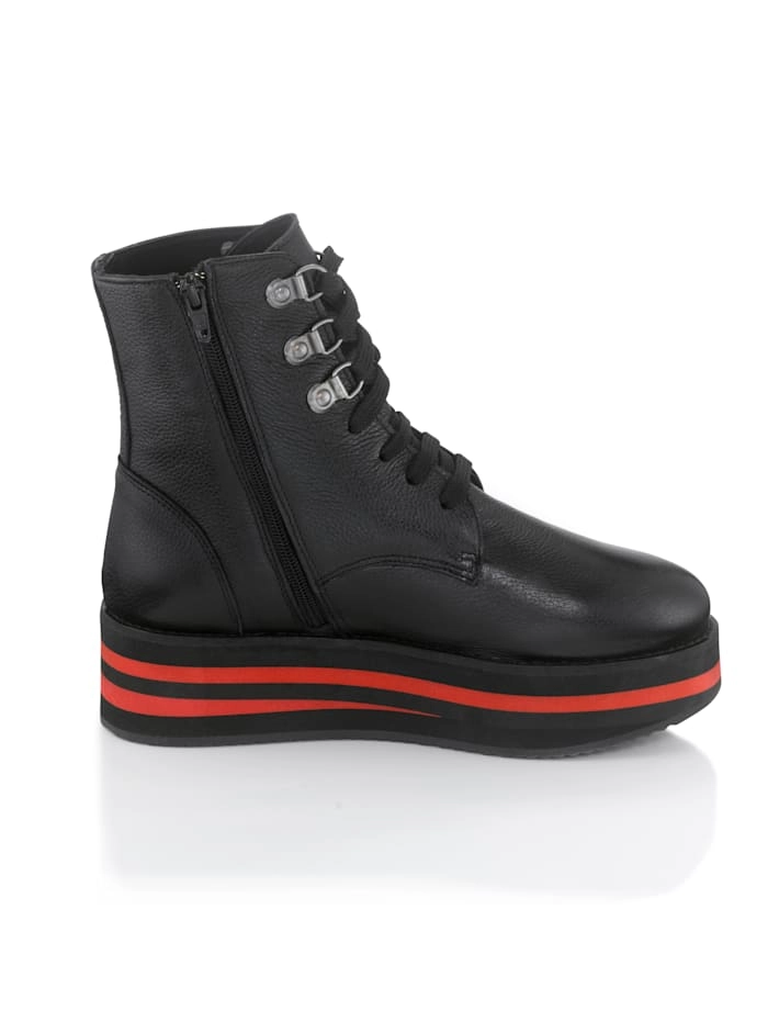 Alba Moda, Boot