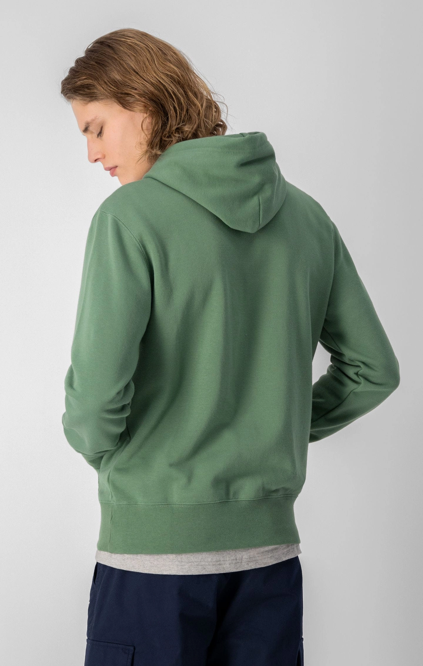 Kapuzenpullover aus schwerer Baumwolle mit kleinem Logo-Schriftzug