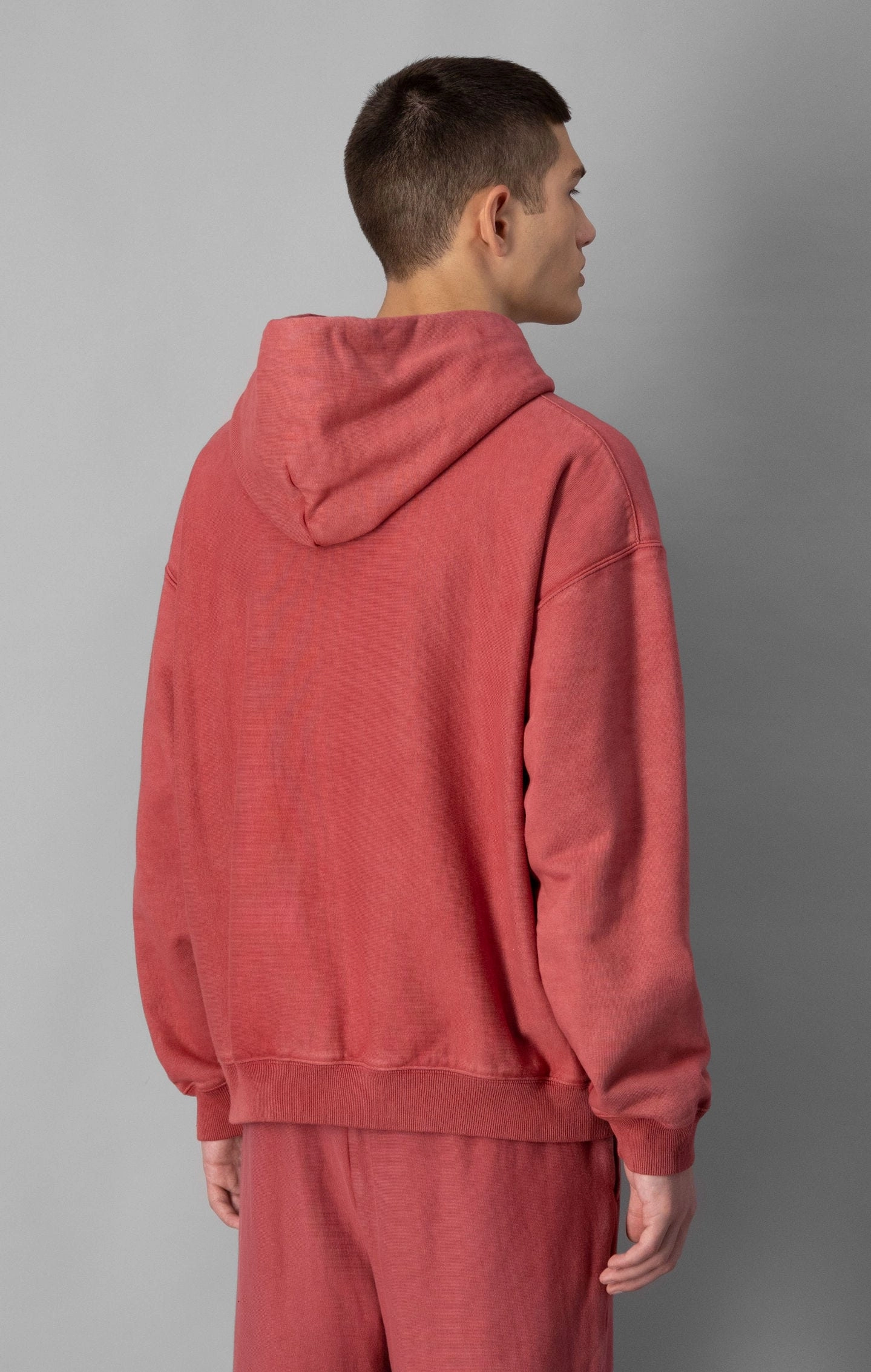 Minimalistisches Hoodie mit Acid-Waschung