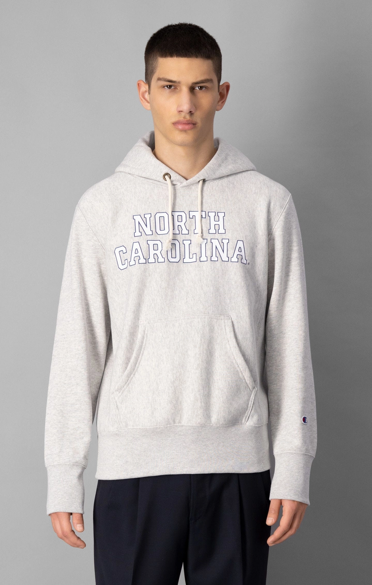 Kapuzenpullover aus Bio-Baumwolle mit College-Print