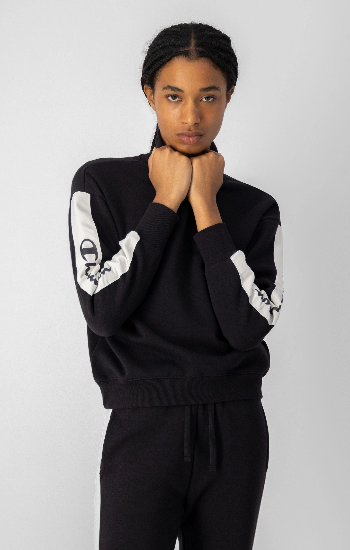 Sweatshirt mit Stehkragen und Bandeinsatz
