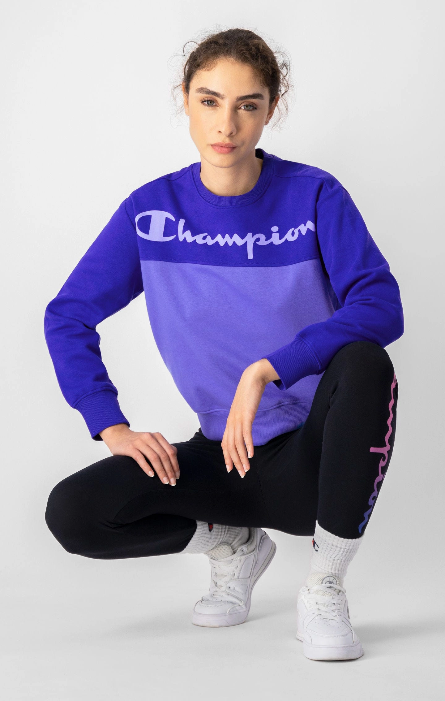 Fleece-Sweatshirt mit farbigen Details