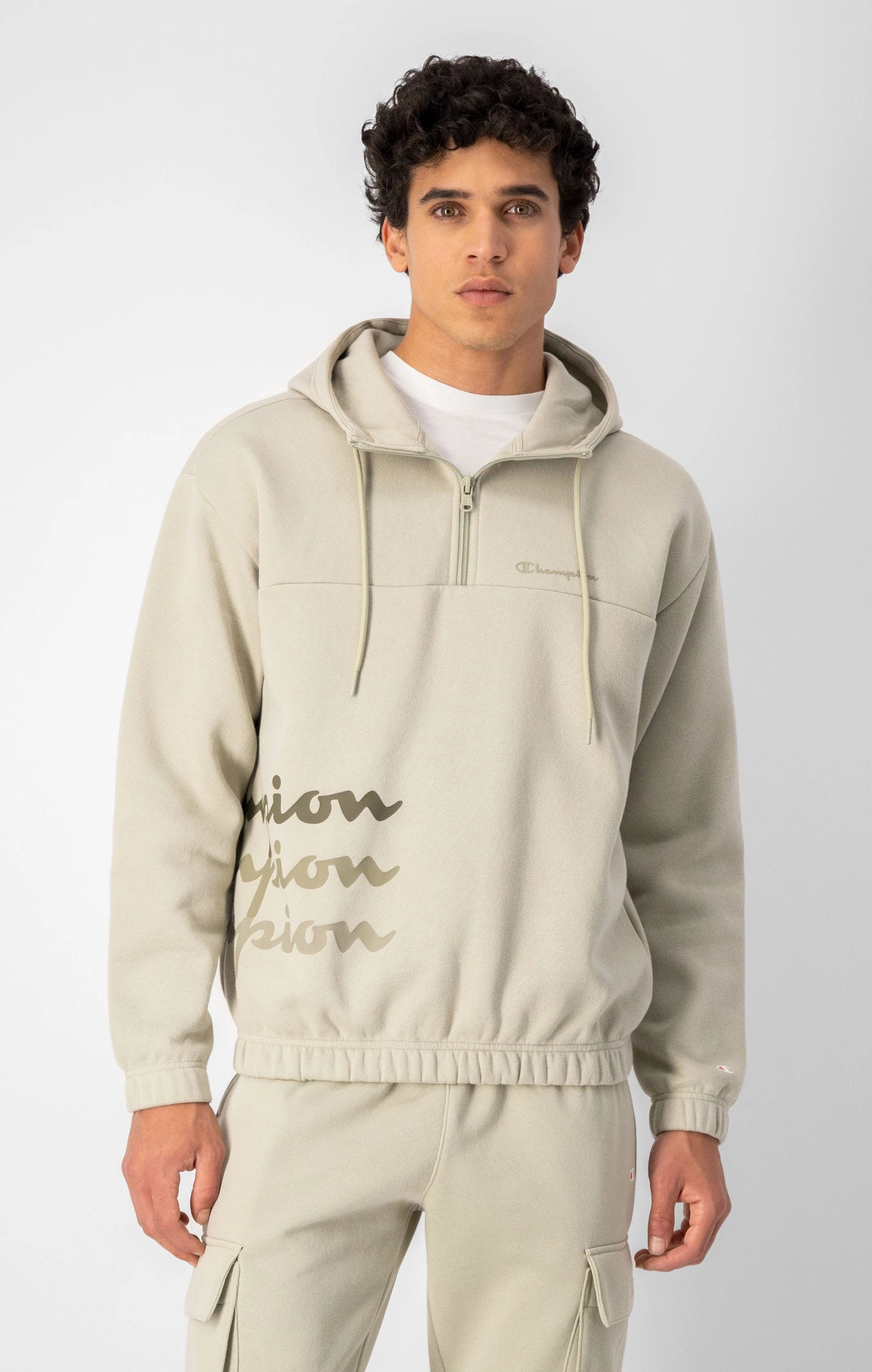 Fleece-Kapuzenpullover mit Logo-Schriftzug in Ton-in-Ton-Optik