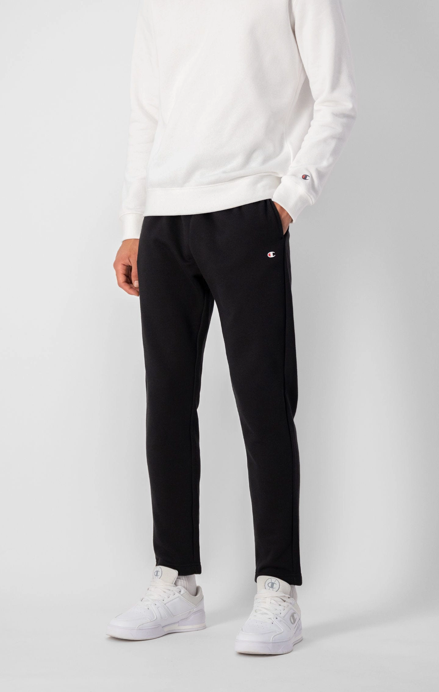 Fleece-Jogginghose mit Logo-Schriftzug in Ton-in-Ton-Optik