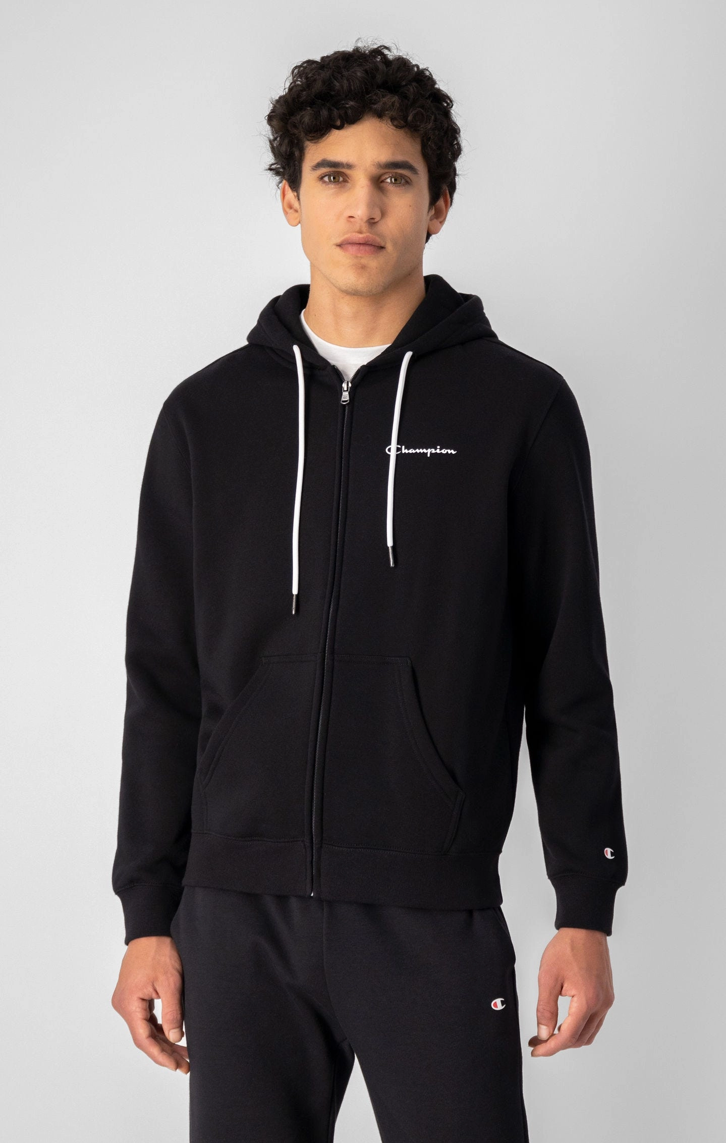 Kapuzenpullover mit kleinem Printlogo-Schriftzug und Reißverschluss