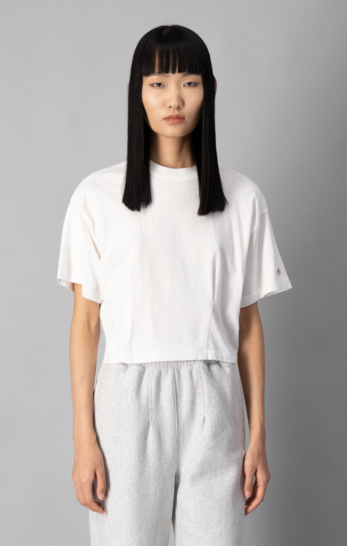 Minimalistisches körpernahes Baumwoll-T-Shirt