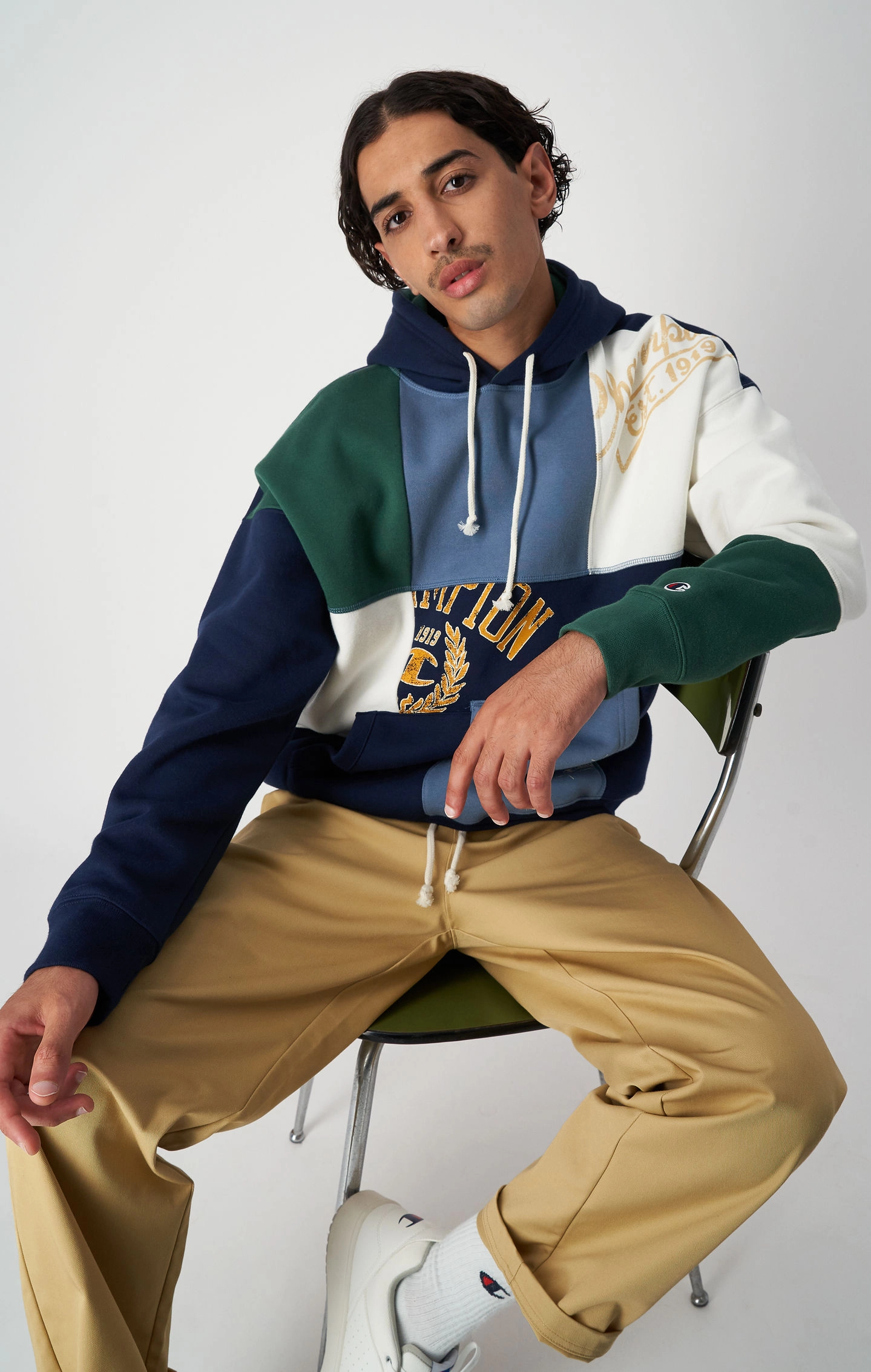 Patchwork-Kapuzenpullover mit Vintage-Logo