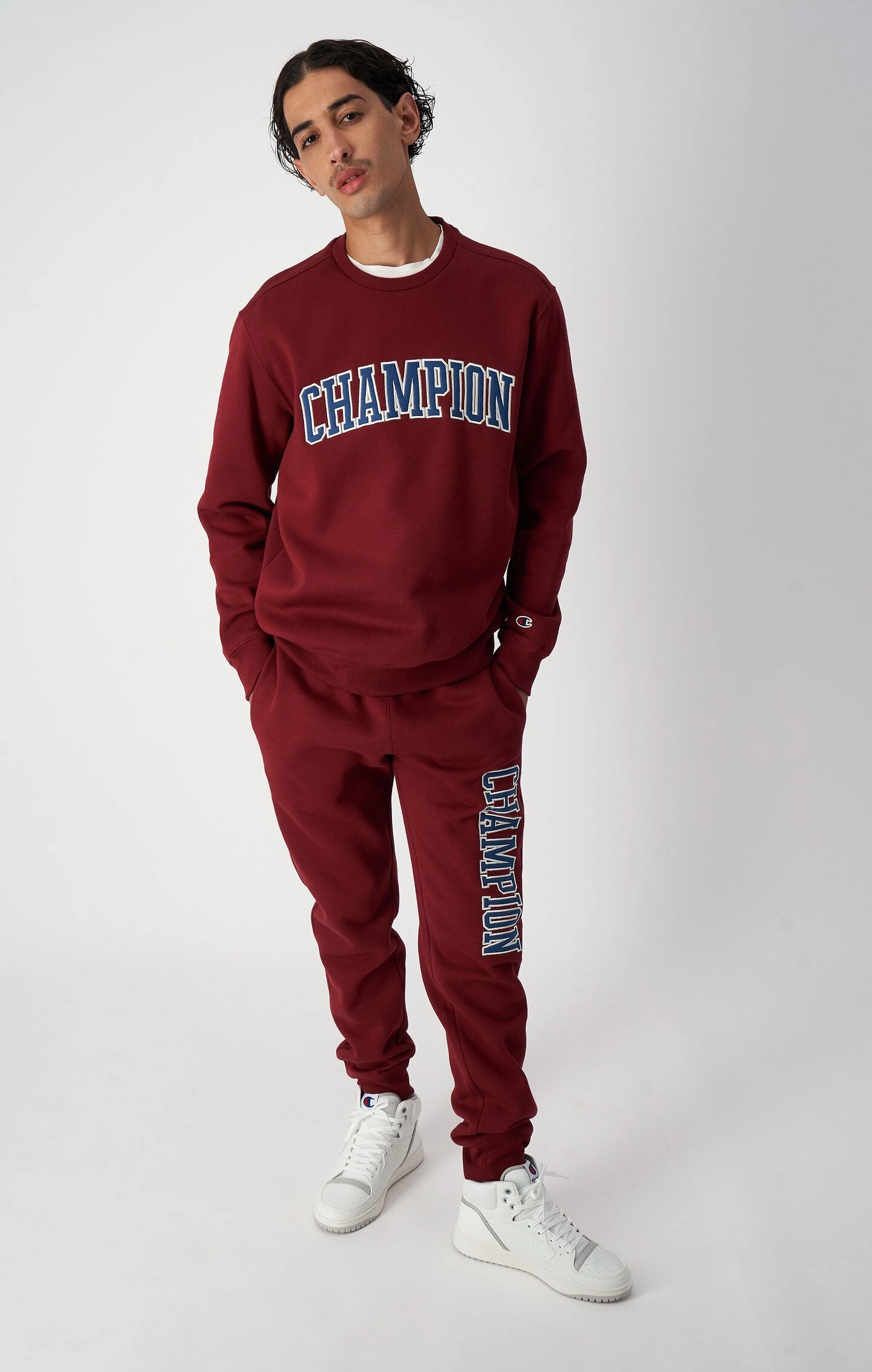 Jogginghose aus schwerem Fleece mit Logo im College-Stil