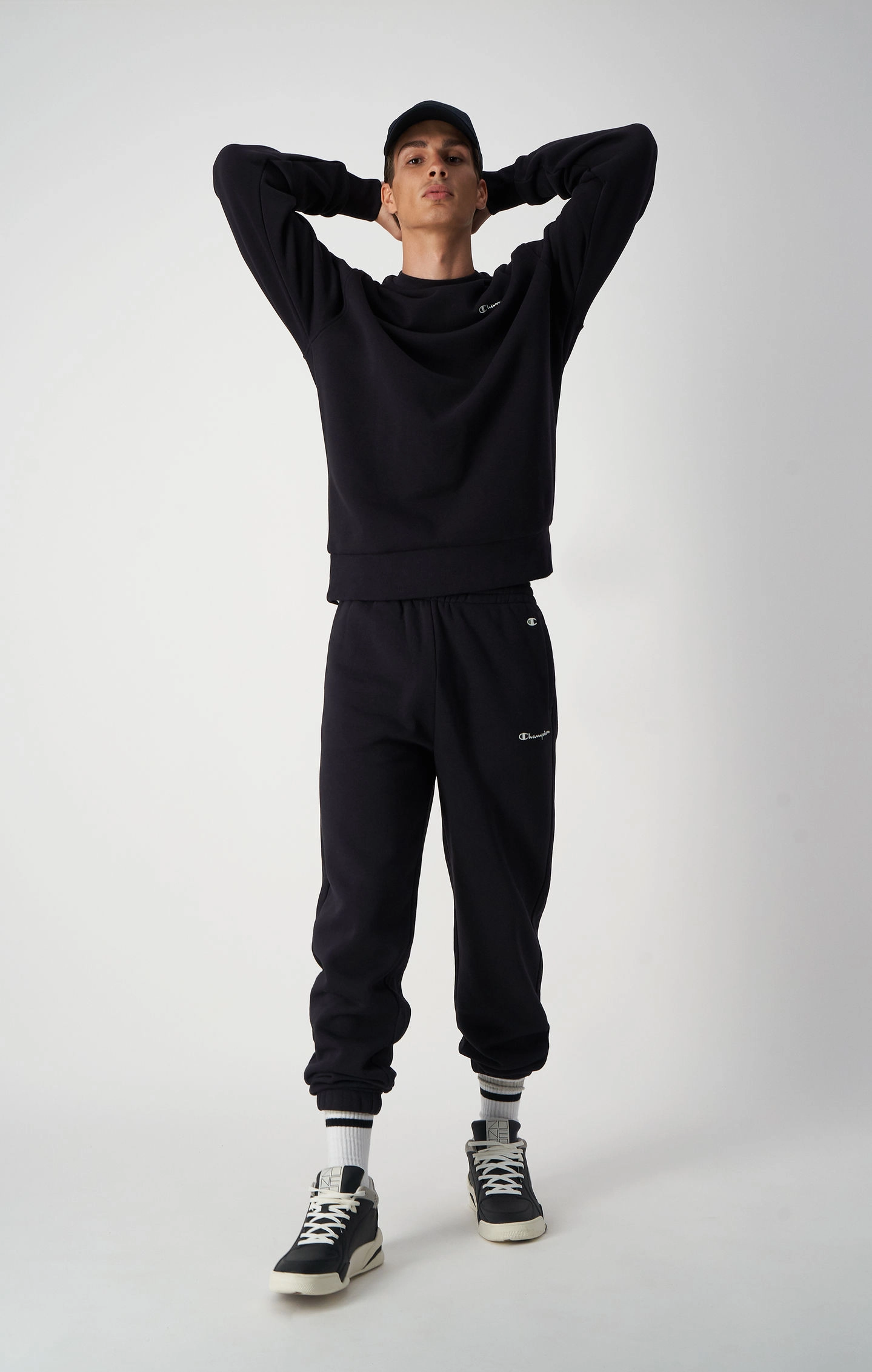 Eco-Future Sweatshirt mit Stickerei