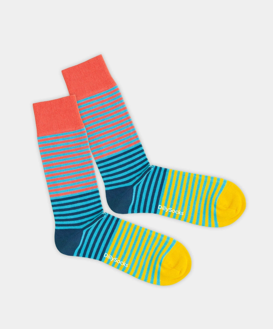 - Socken in Blau mit Streifen Motiv/Muster