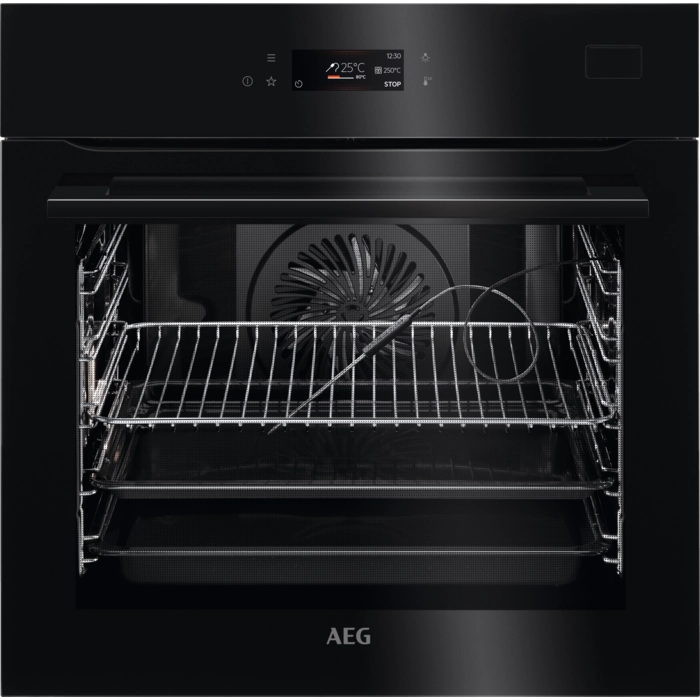 AEG 8000 SteamBoost® / Dampfbackofen / Dampfreinigung / Schwarz B68SV6380B