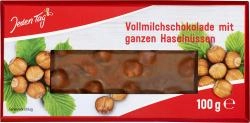 Jeden Tag Vollmilchschokolade mit ganzen Haselnüssen