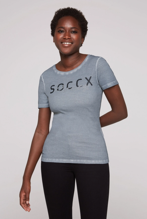 SOCCX Basic Logo T-Shirt Oil Dyed - cold grey | XS