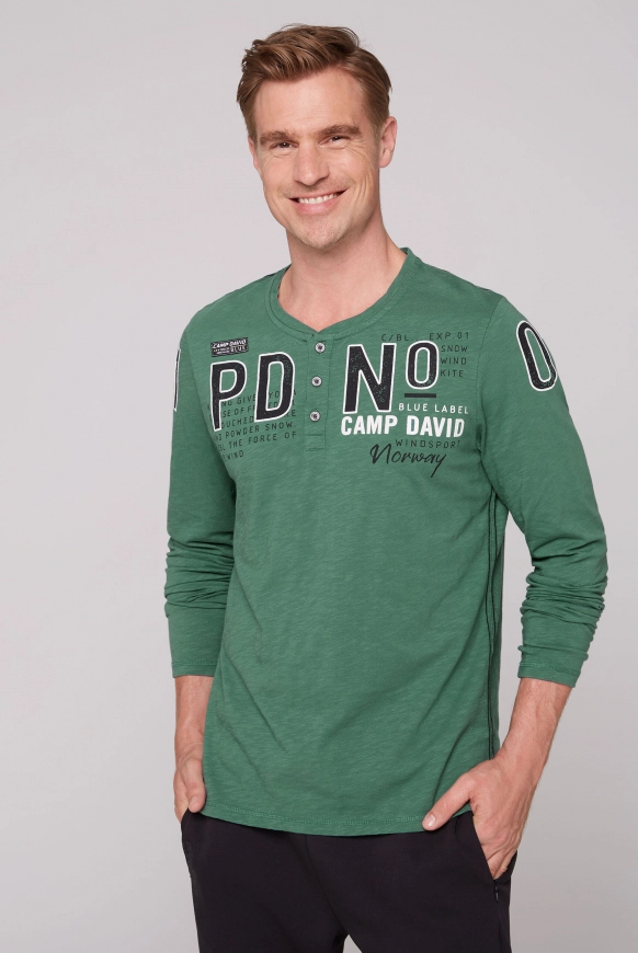 CAMP DAVID Henley-Shirt mit Logo Artwork - dark green | M