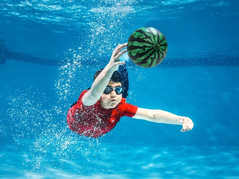 Wassermelonenball Für Den Pool