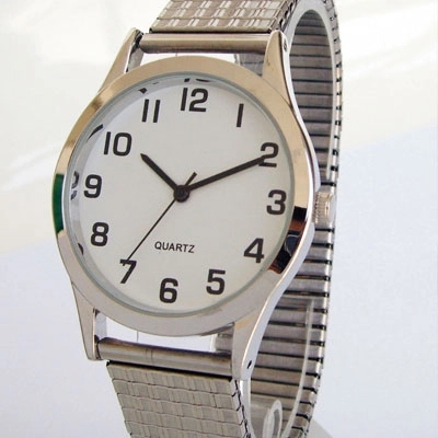 Armbanduhr mit großen Ziffern