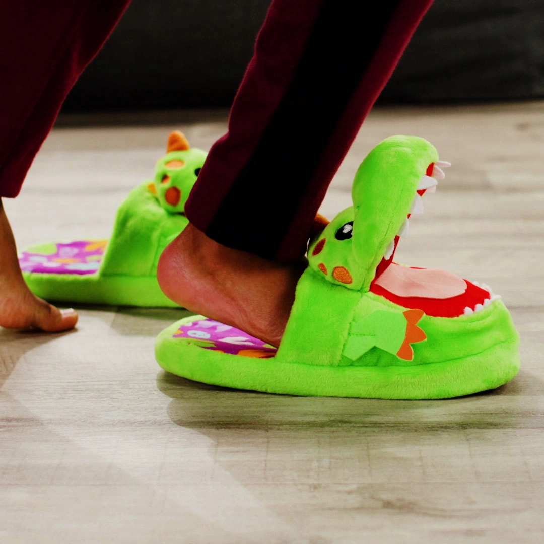 Stompeez Kinder Hausschuhe mit Fun-Effekt