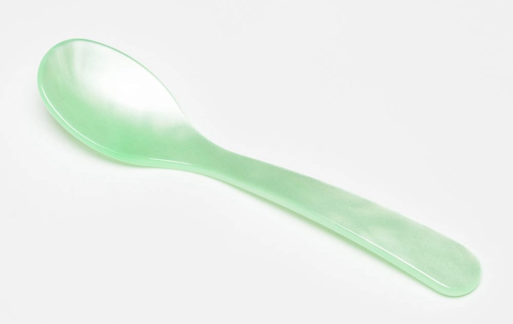 G.F. Heim Söhne Eierlöffel Acrylglas Perlmutt Optik Apfelgrün