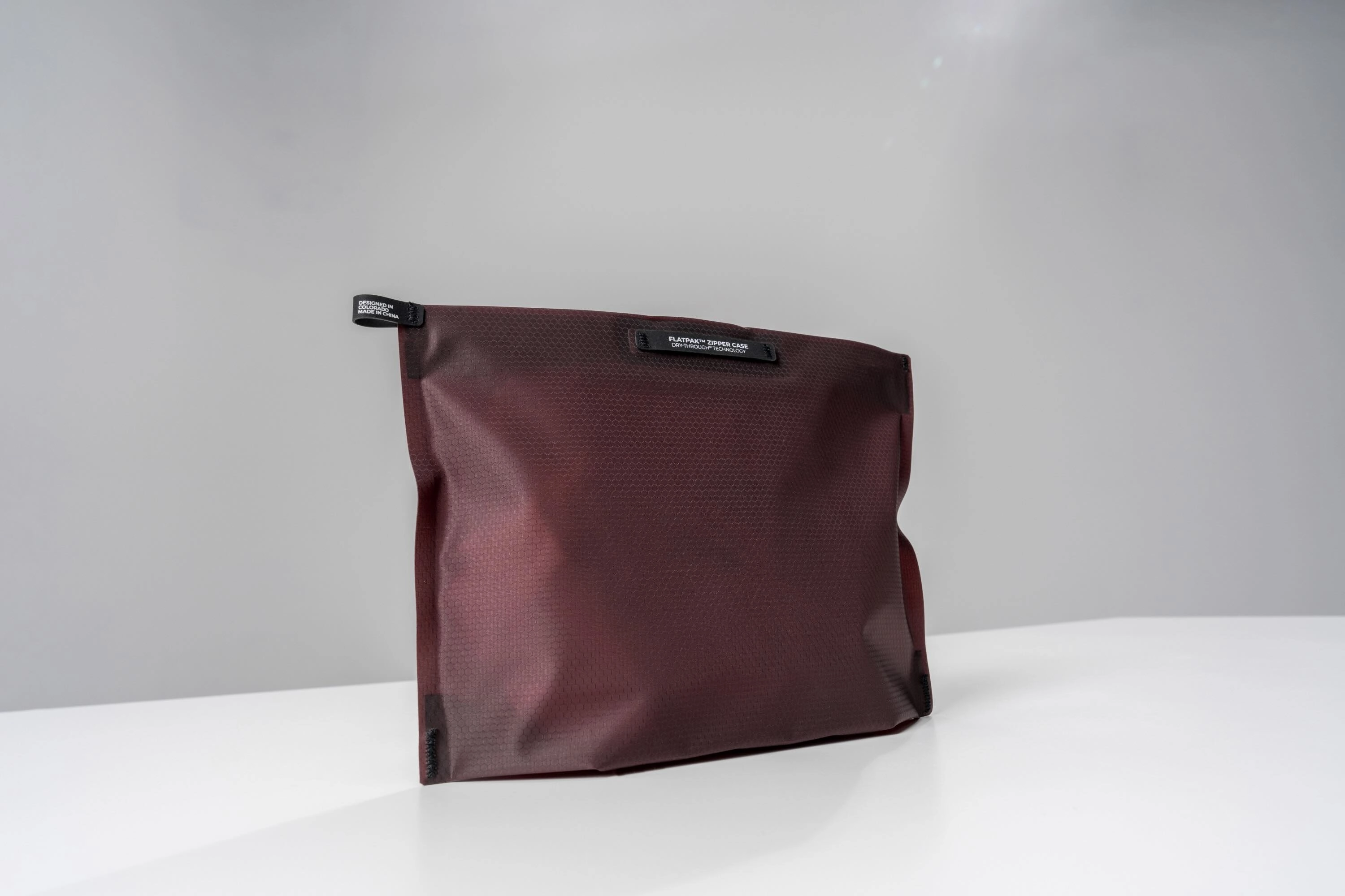 Matador FlatPak Zipper Toiletry Case (garnet)