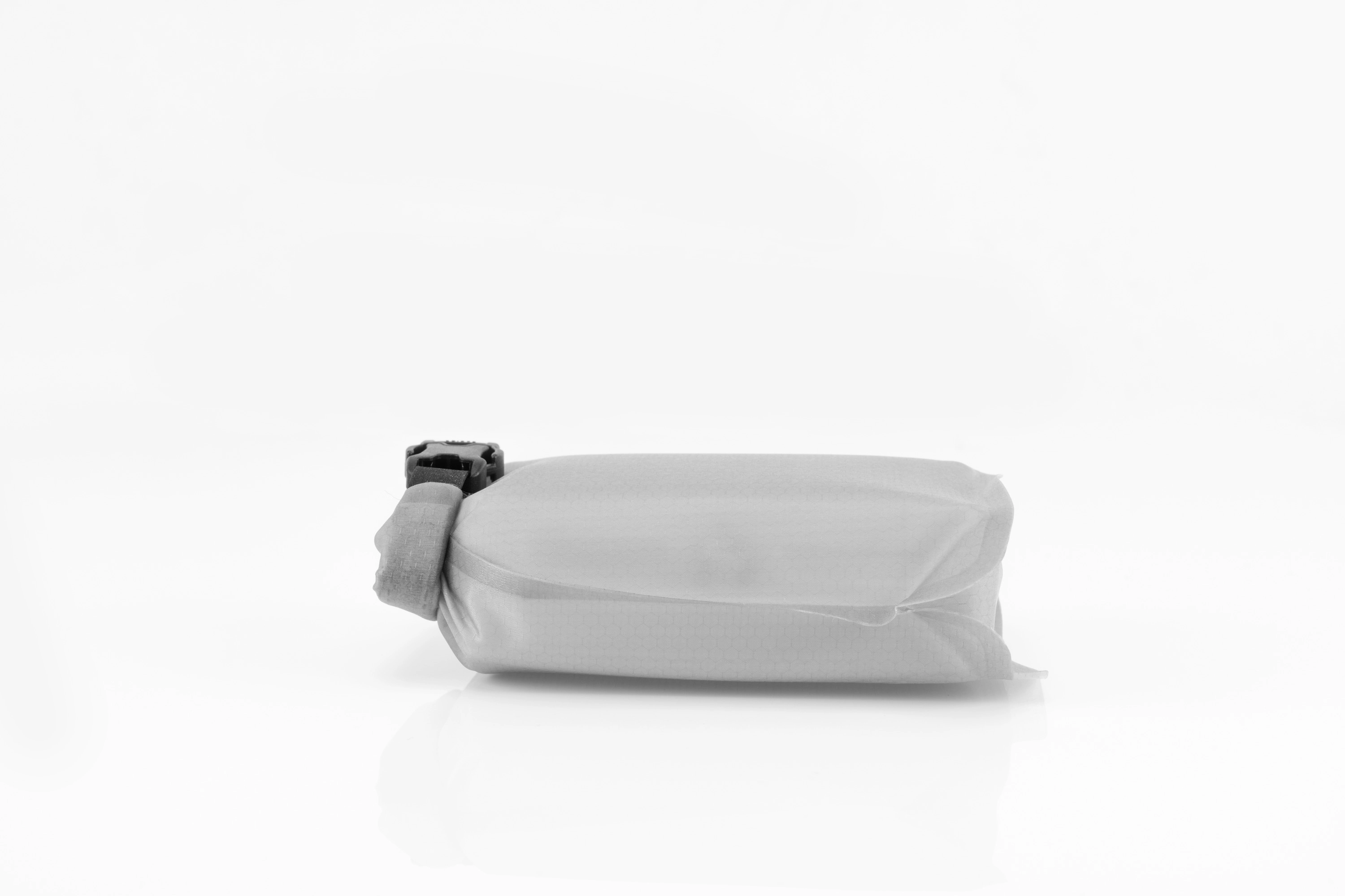 Matador FlatPak Soap Bar Case (white)