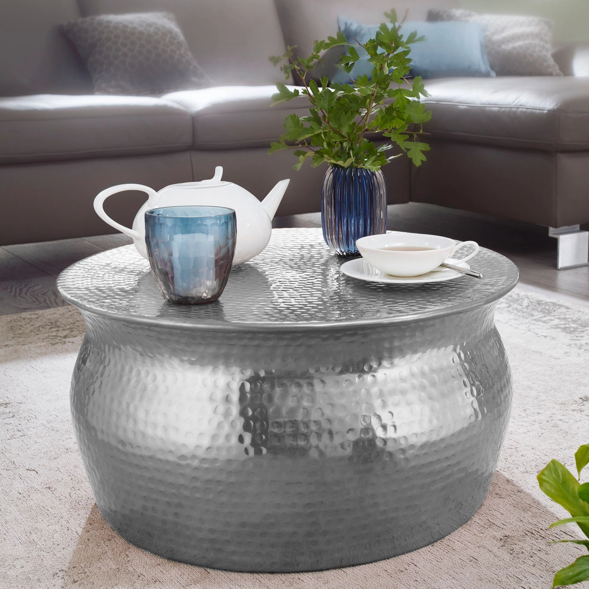FineBuy Couchtisch 60x30,5x60cm Aluminium Beistelltisch orientalisch rund, Flacher Hammerschlag Sofatisch Metall, Design Wohnzimmertisch modern, Loungetisch indisch Stubentisch klein