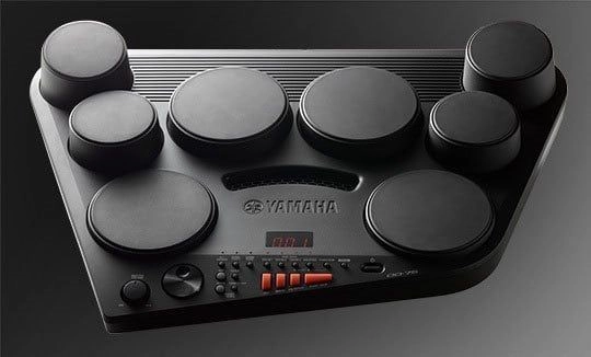 Yamaha DD-75 E-Drum-Set mit dynamischen Pads und 2 Fußschaltern, DD75