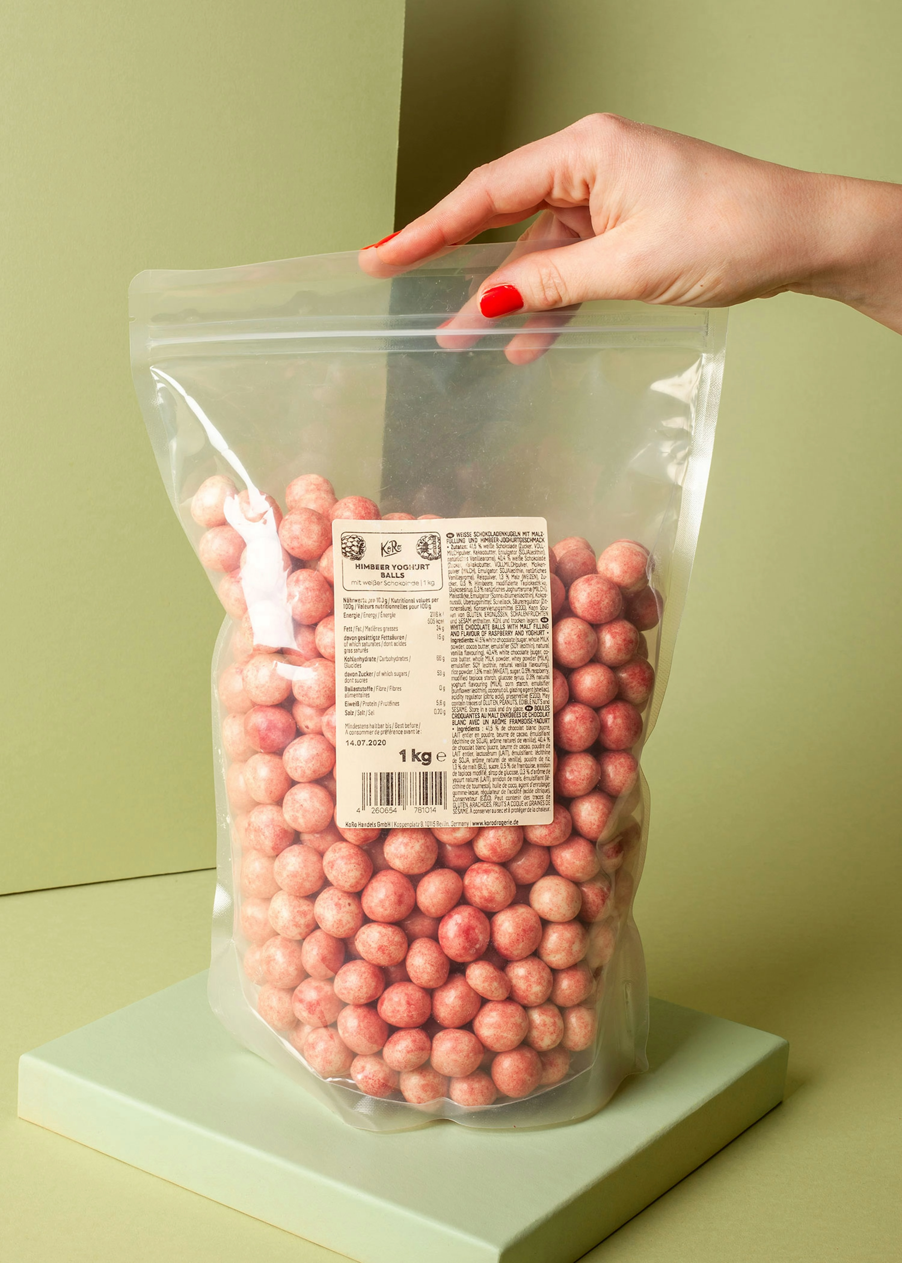 Himbeer Crispy Balls mit weißer Schokolade 1 kg