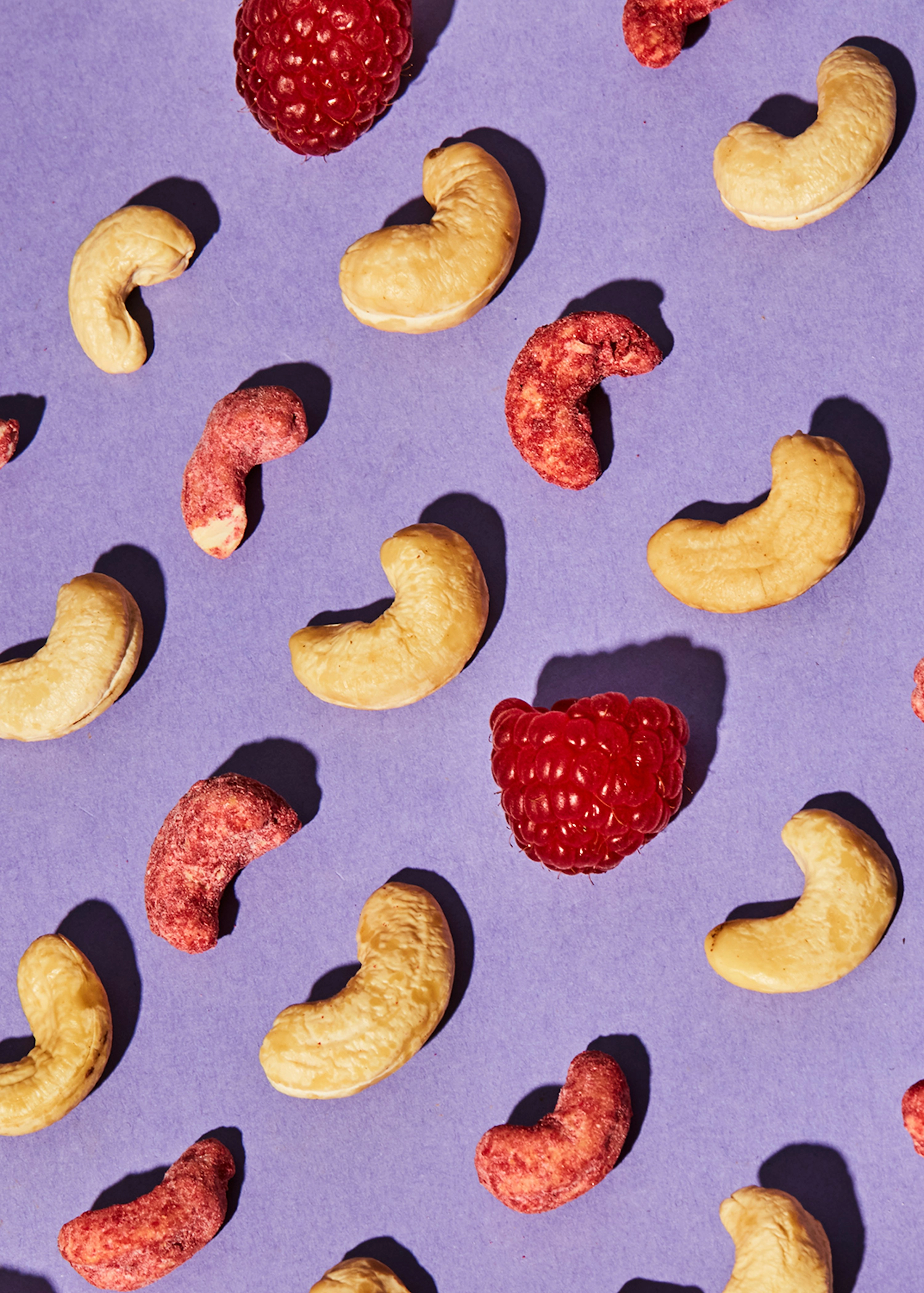 Cashewkerne mit Himbeerpulver 500 g