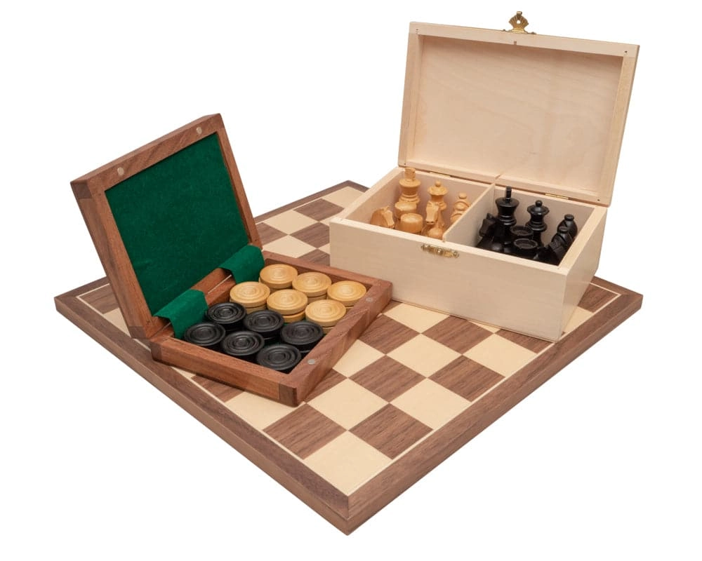 Traditionelles Schach- und Damespiel-Set