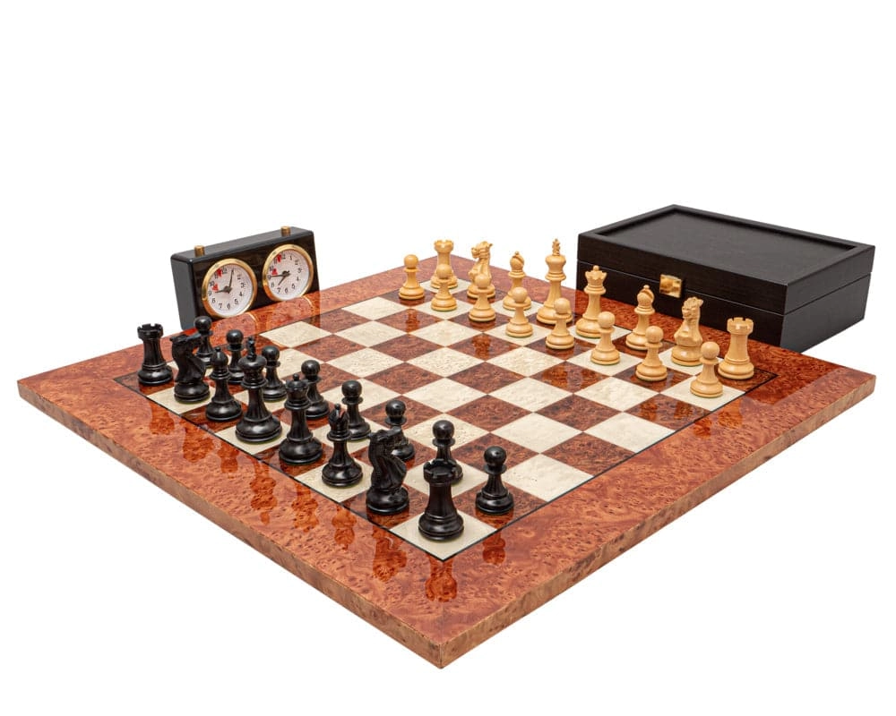 Das Highgrove Luxus-Schachset aus Ebenholz und Maserholz