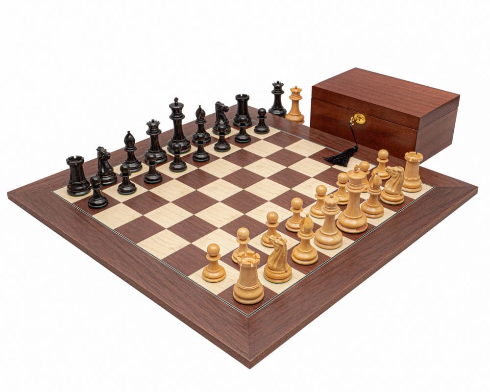 Das Original Staunton Luxus-Schachset von 1849 aus Ebenholz und Palisander mit Schrank