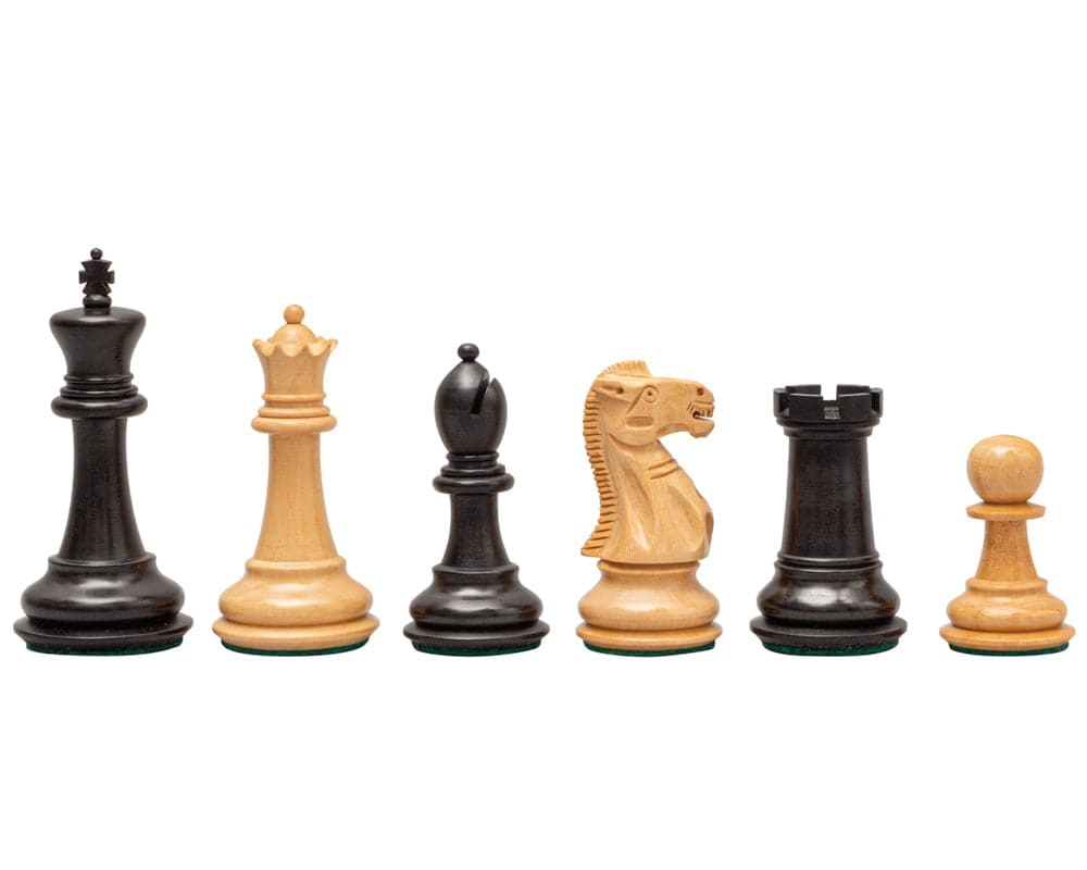 Die Warwick-Serie 8 cm ebonisierte Schachfiguren