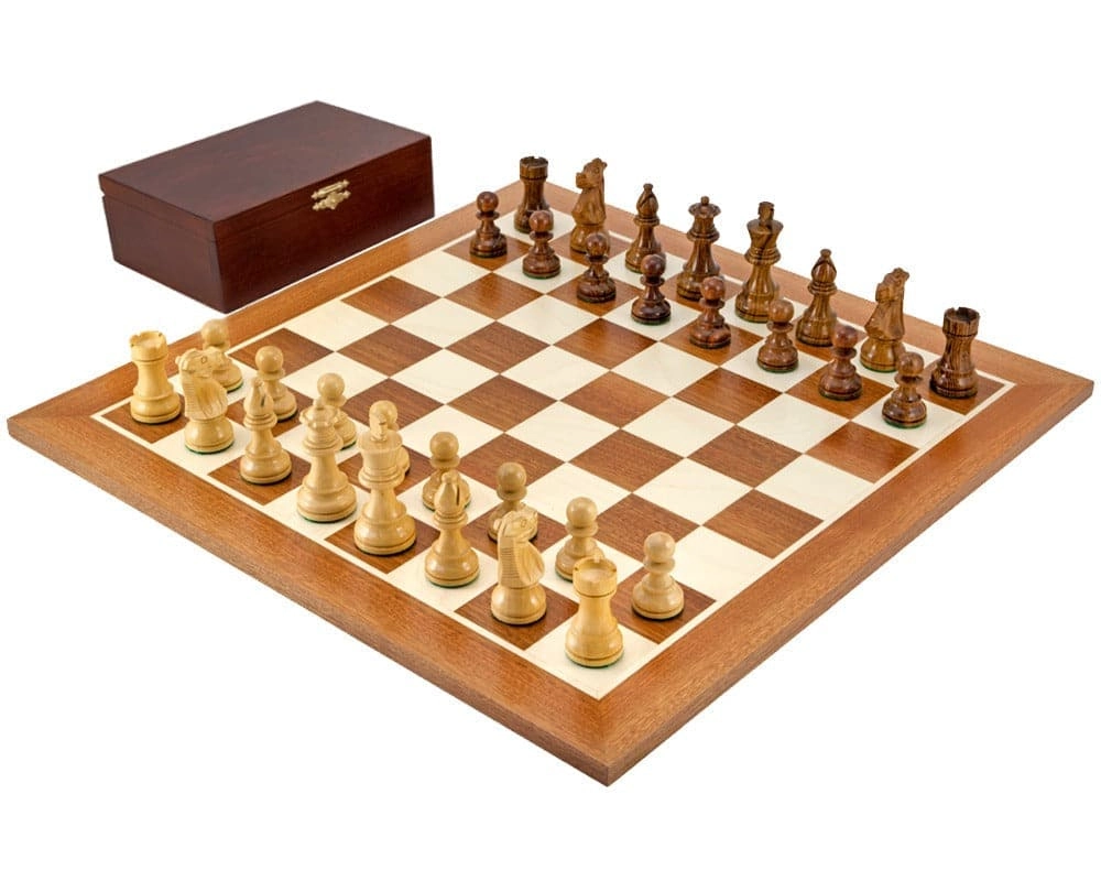 Französisches Ritter Schachset aus Sheesham und Mahagoni