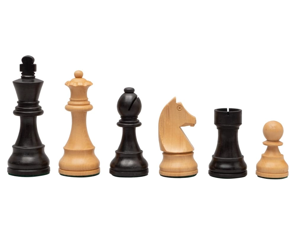 Abwärts gerichtete ebonisierte Schachfiguren 10 cm