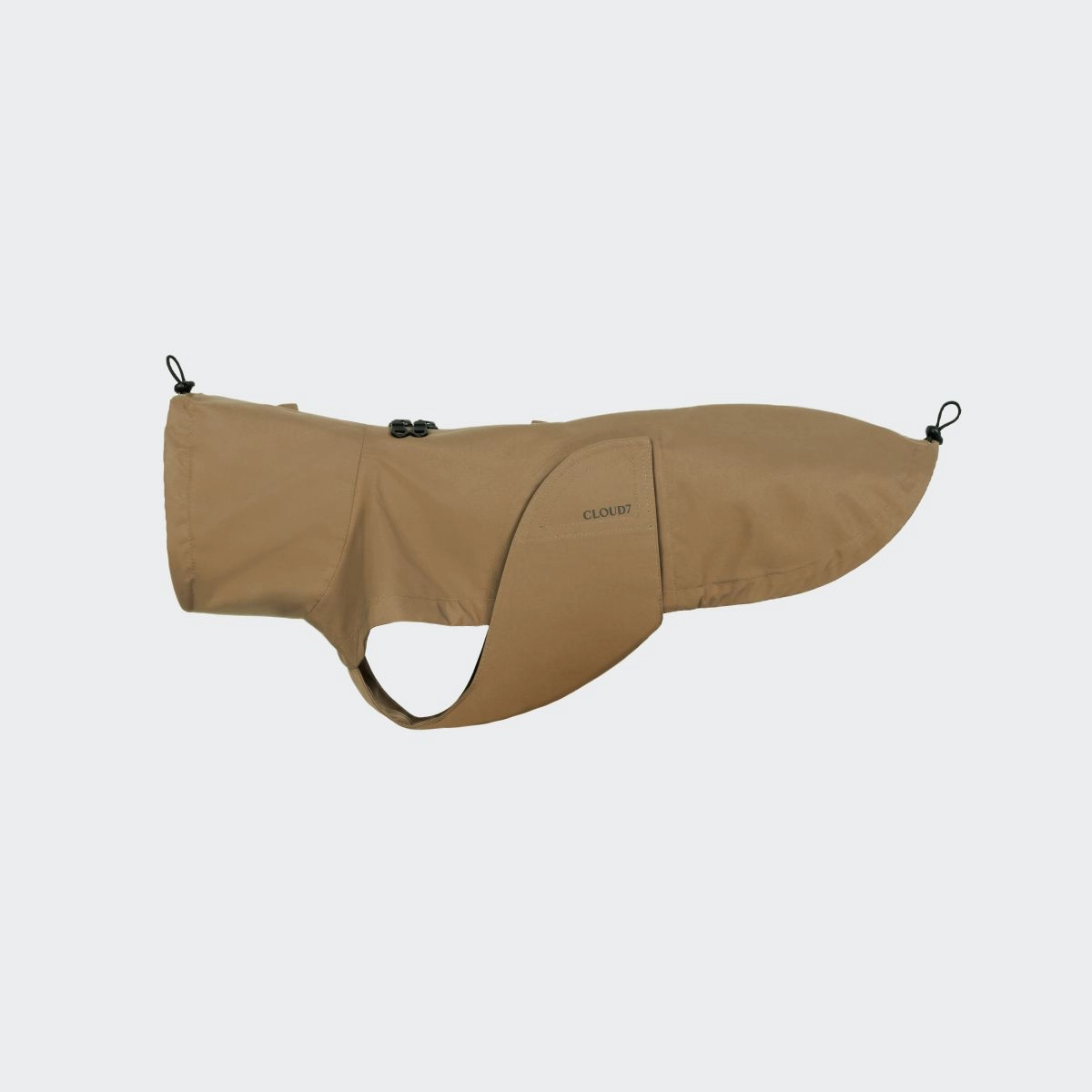Cloud7 Hunderegenmantel Dublin 2.0 Dackel Sandy Brown 6 Cognac Braun Regenmantel für Dackel | für alle Rassen | für Geschirrträger | mit Klettverschlu