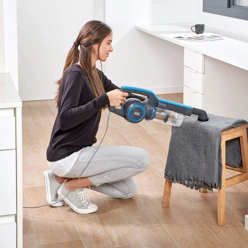 Stabstaubsauger Black & Decker BXVMS600E 600W Beutellos 0,8L EPA-Filter Ultraleicht
