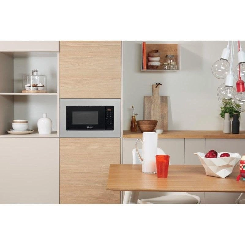 Mikrowelle Indesit MWI 120 SX 20L 800W Touch Grillfunktion Edelstahl