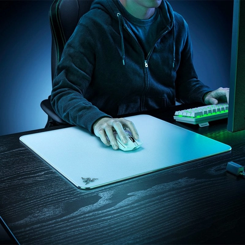 Razer Atlas Weißes Gaming-Mauspad aus gehärtetem Glas