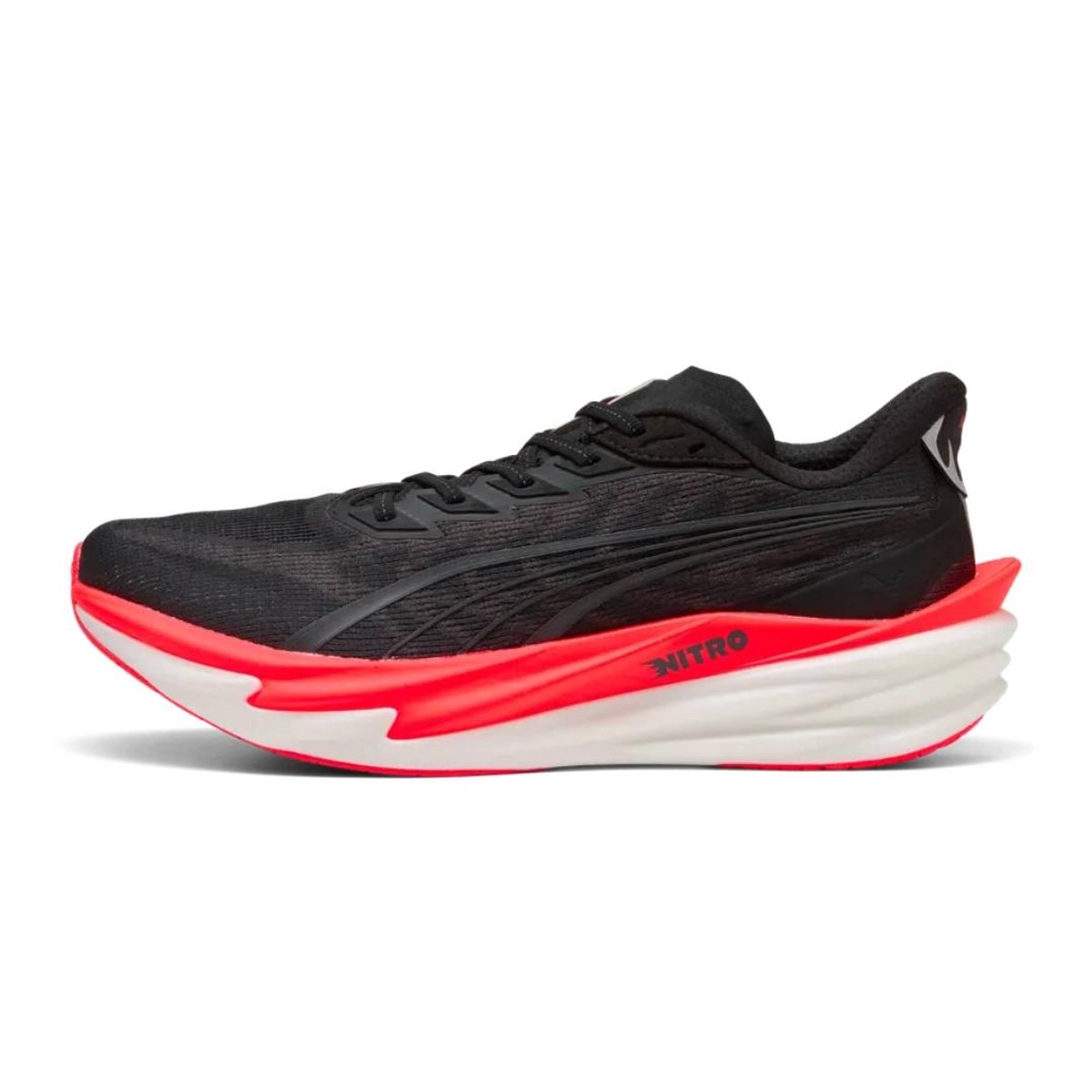 Puma Deviate NITRO 4 Laufschuhe Schwarz Rot AW26, Größe 42,5 - EUR