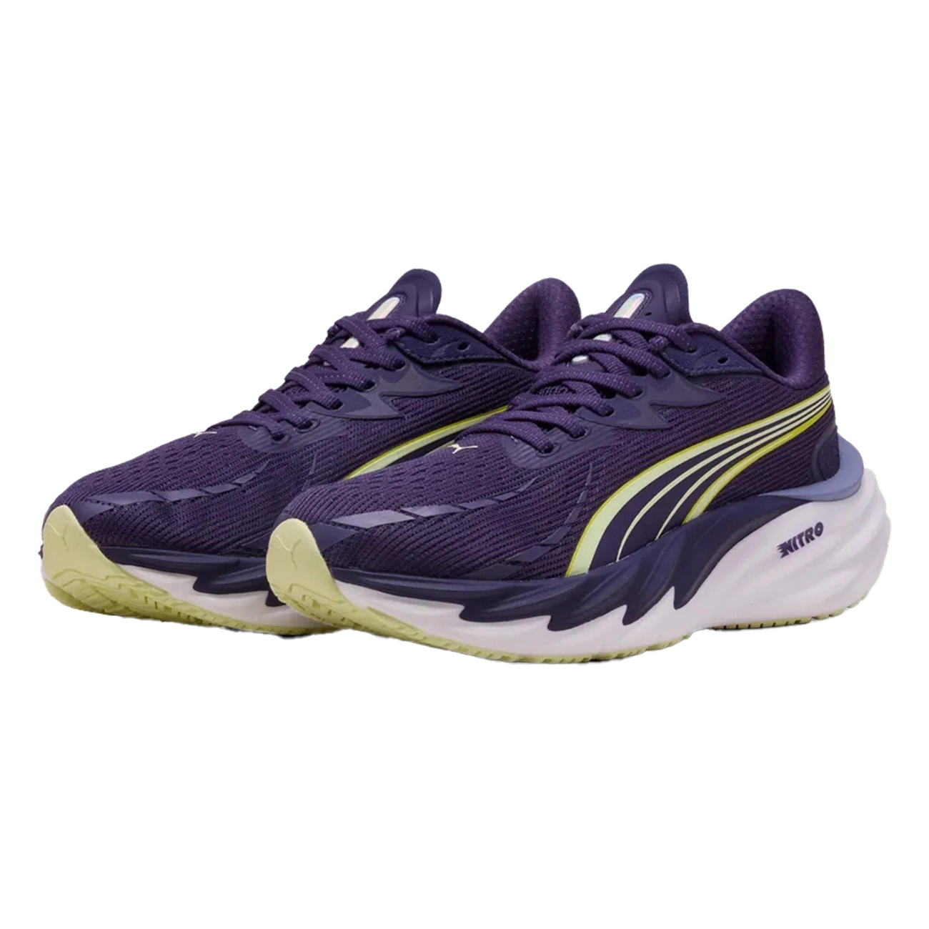 Puma Velocity NITRO™ 4 | Untergrund: STRASSE | Sprengung: 10 | Pronation: NEUTRAL | Läufertyp: HÄUFIG | Dämpfungsgrad: MITTEL | Standhöhe 36 mm/26 mm | Passform: Regulär
