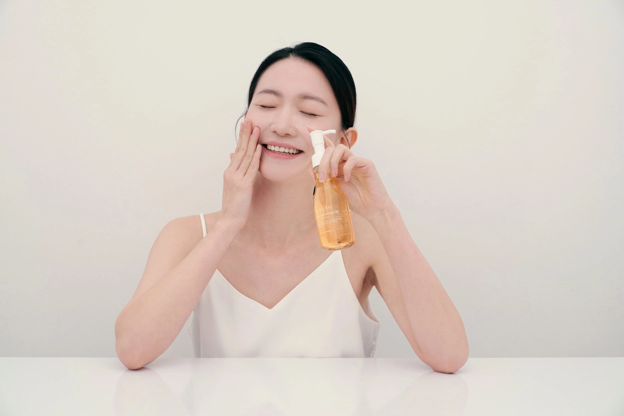 URANG Natural Cleansing Oil - 150 ml