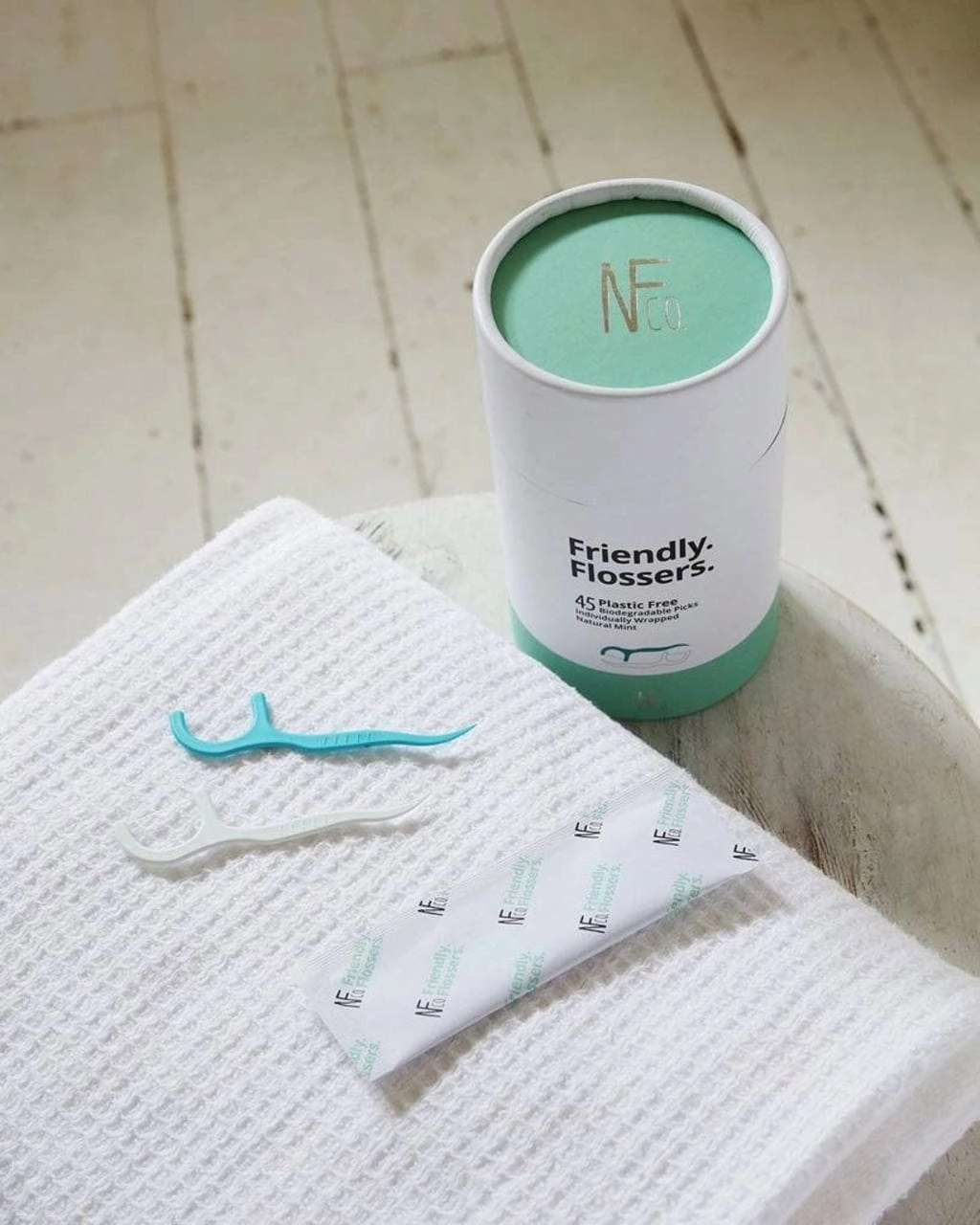 Natural Family CO. Friendly. Flossers. Floss Picks - 45 Stück