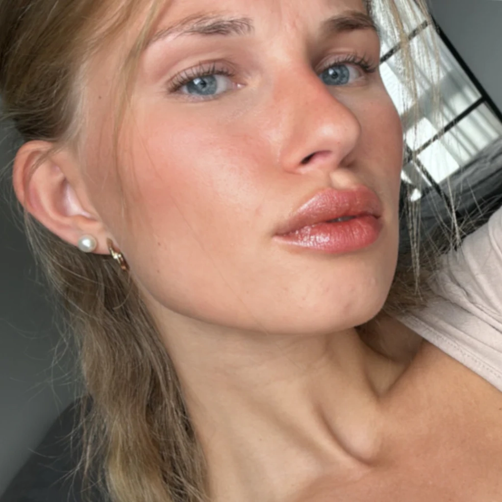 Hipi Faible Lip Balm mit Farbe - Cherry&Champagne Glitter