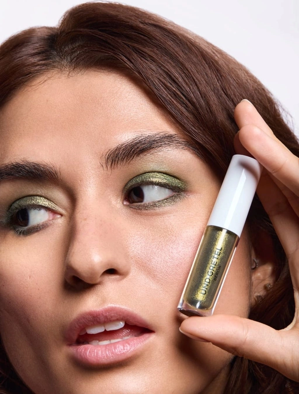 UND GRETEL GLANZ Liquid Eye Shadow - Fairy Fern