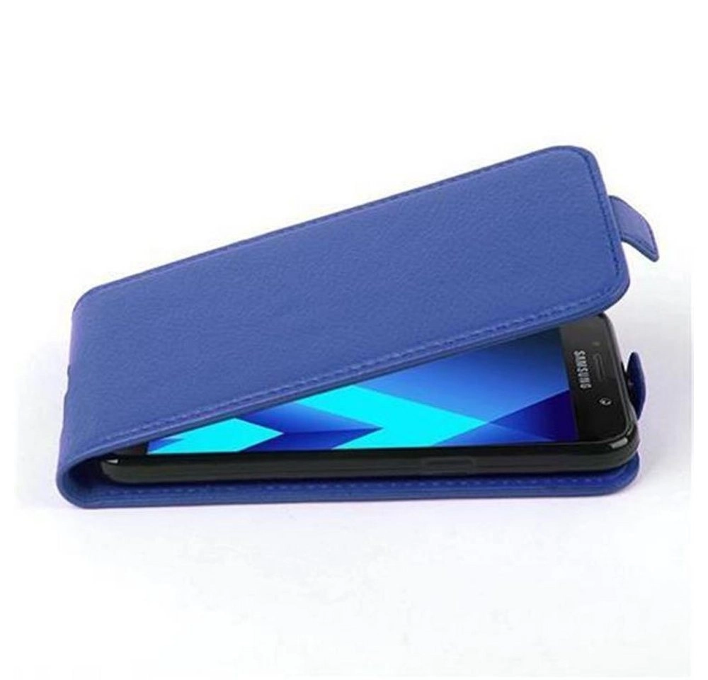 Cadorabo Hülle für Samsung Galaxy A3 2017 in KÖNIGS BLAU Handyhülle im Flip Design aus strukturiertem Kunstleder Case Cover Schutzhülle Etui Tasche Book Klapp Style